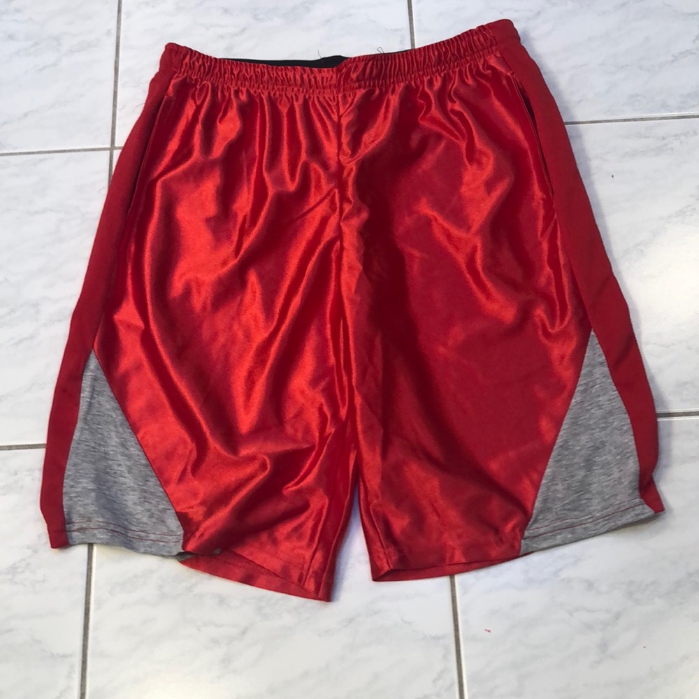 NWOT Mens shorts